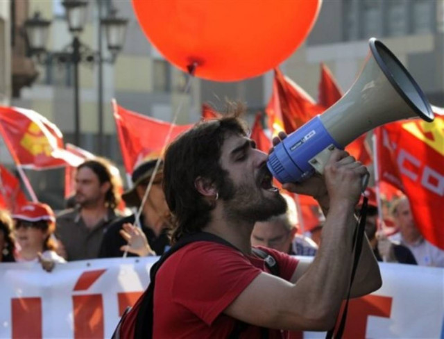 Σε ύφεση και η ισπανική οικονομία