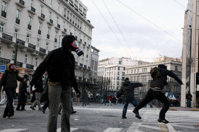 Προφυλακιστέα 4 άτομα για τα επεισόδια στο κέντρο της Αθήνας