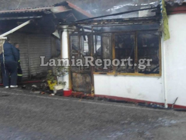 Εκκλησάκι έγινε στάχτη από μεγάλη πυρκαγιά