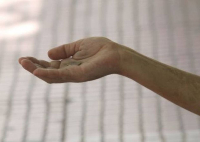 Έκλεβε παριστάνοντας τον ζητιάνο