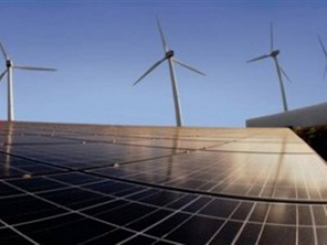 Πρωτοστατεί η Ινδία σε επενδύσεις καθαρής ενέργειας