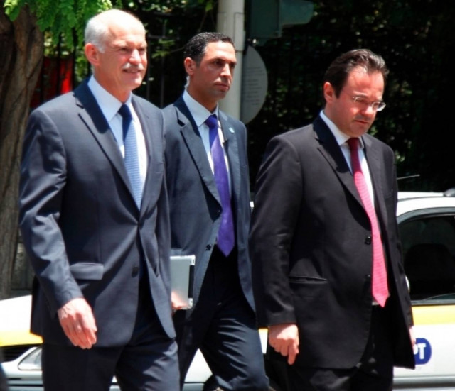 Έφτασε η ώρα της κρίσης για Παπανδρέου - Παπακωνσταντίνου