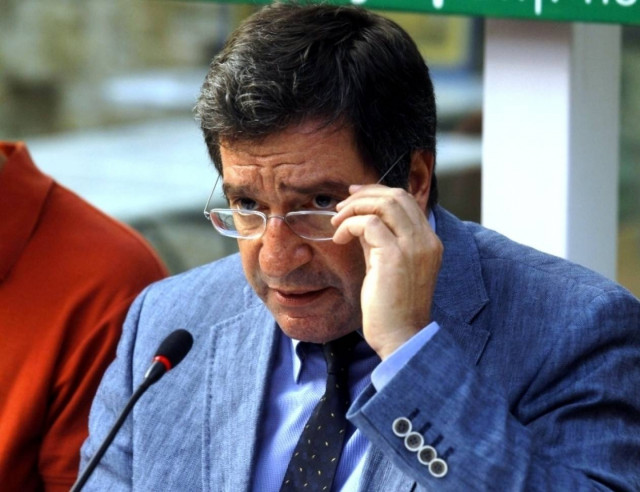 Μέτρα για τους πληγέντες επιχειρηματίες του Κέντρου από τον Καμίνη