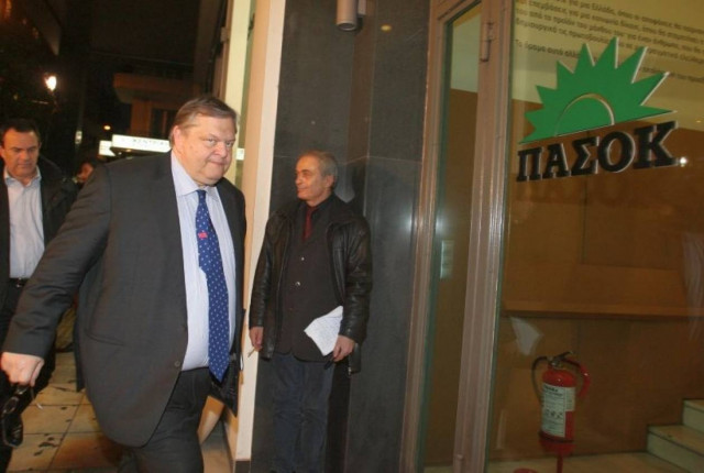 Σενάρια παραίτησης του Ε. Βενιζέλου