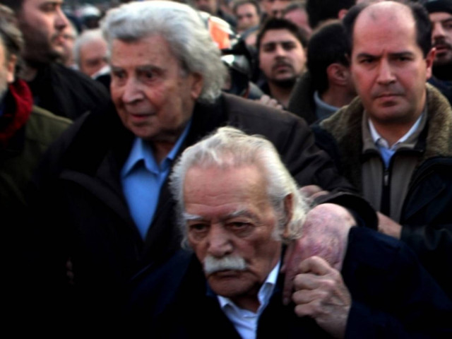 Προσκλητήριο Γλέζου - Θεοδωράκη για συμμετοχή στη συγκέντρωση