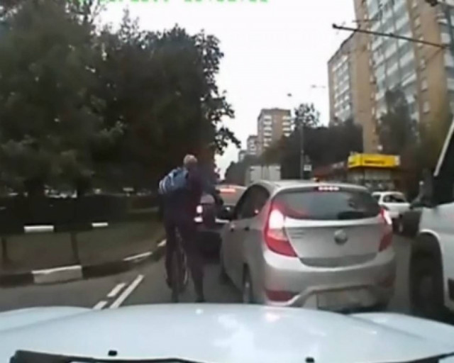 Η εκδίκηση του ποδηλάτη!