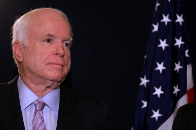 Όπλα για την αντιπολίτευση της Συρίας ζητά ο Μακέιν