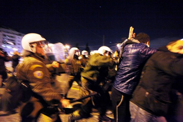 Έξι συλλήψεις και 135 προσαγωγές ο απολογισμός στο Σύνταγμα