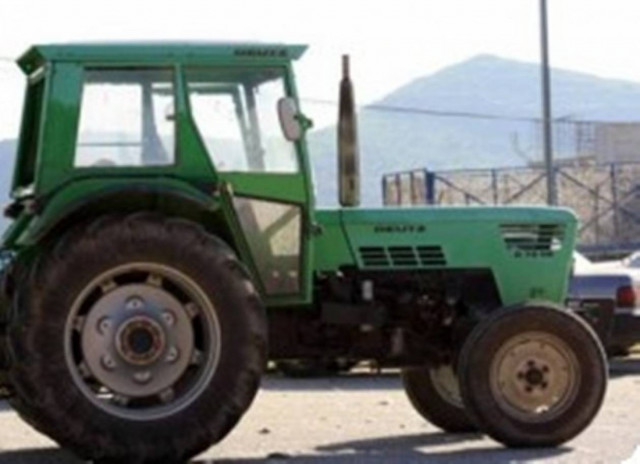 Συμβολική κατάληψη του κέντρου Φαρσάλων από αγρότες