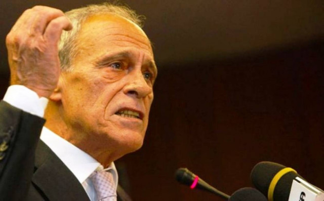 Γ. Δημαράς: «Προσβάλλεται η Δημόσια Υγεία»