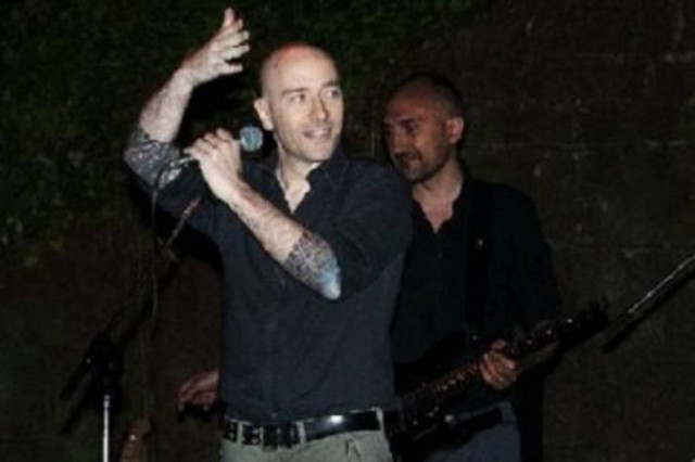 Ιταλός πρόξενος αρχηγός ακροδεξιού ροκ συγκροτήματος