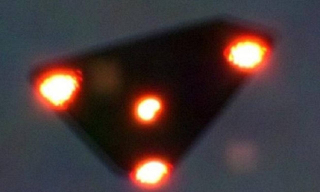 Λύθηκε το μυστήριο με το τριγωνικό UFO του Βελγίου;