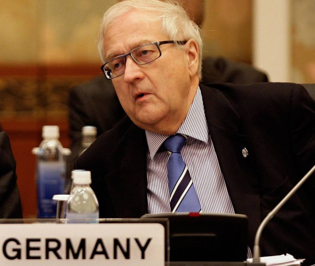 Ο Γερμανός Μπρούντερλε ειρωνεύτηκε την κλασσική Ελλάδα!