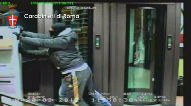 Ληστεία τράπεζας on camera