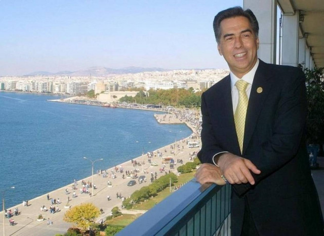 Ποιος είναι ο Βασίλης Παπαγεωργόπουλος2