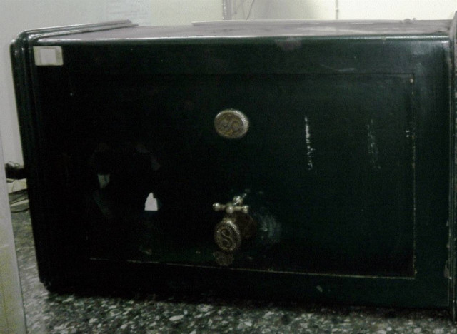 Έφυγαν με το χρηματοκιβώτιο γηροκομείου