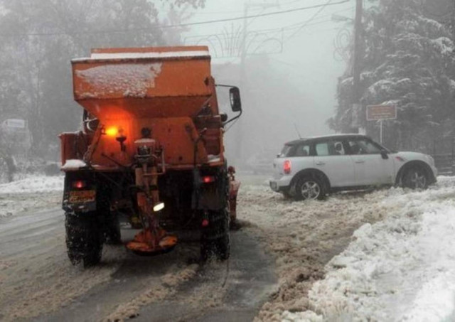 Απεγκλωβισμός 16 ανθρώπων στο Καρπενήσι