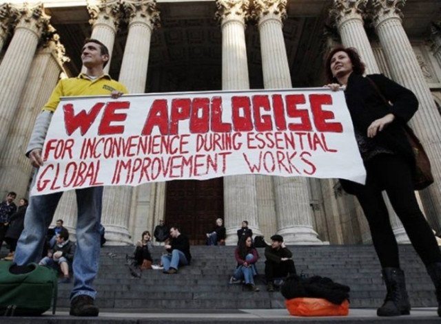 Η αστυνομία διέλυσε τους αγανακτισμένους του Λονδίνου