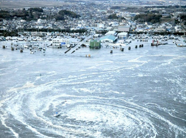 Ιαπωνία: Το τσουνάμι στην μεγάλη οθόνη