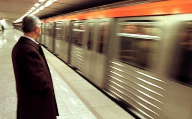 Υπογράφει η σύμβαση για επέκταση του μετρό στον Πειραιά