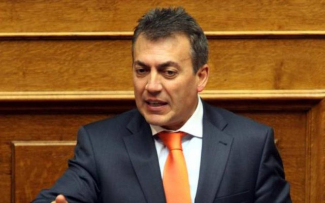 Επίθεση Βρούτση στον Παντελή Οικονόμου