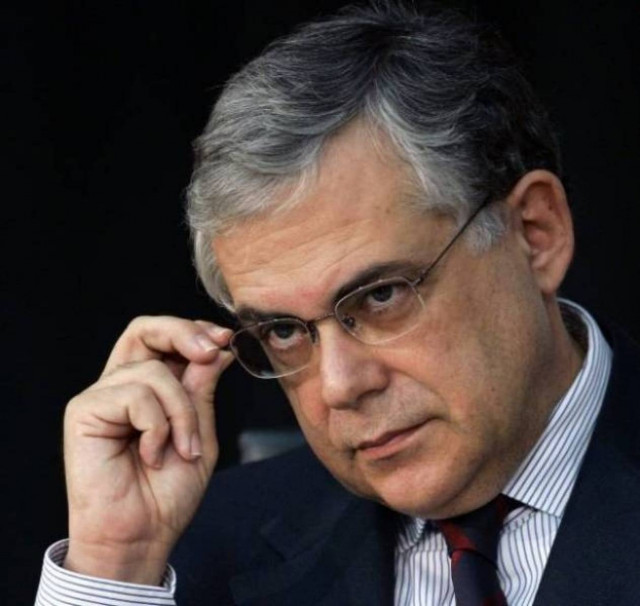 Ο Παπαδήμος δεν παίρνει το μισθό του!