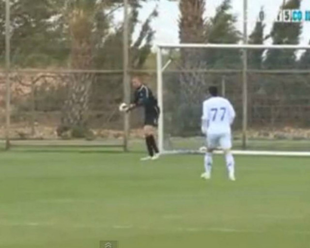 Δεν γίνεται να μπήκε τέτοιο αυτογκόλ!