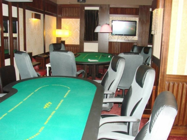 Παράνομο καζίνο στα Πατήσια!