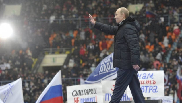 Νίκη του Πούτιν από τον πρώτο γύρο δείχνουν τα exit polls