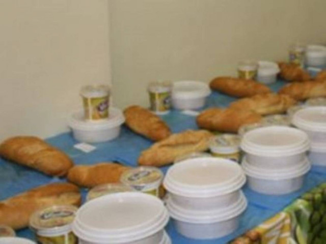 Πολλοί τρέφονται από τα συσσίτια της Εκκλησίας στο Ηράκλειο