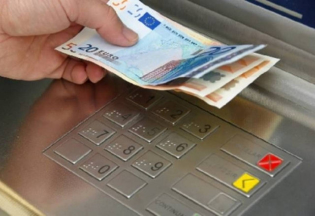 Έστησαν παγίδα σε όσους πλήρωσαν το ρεύμα στα ATM