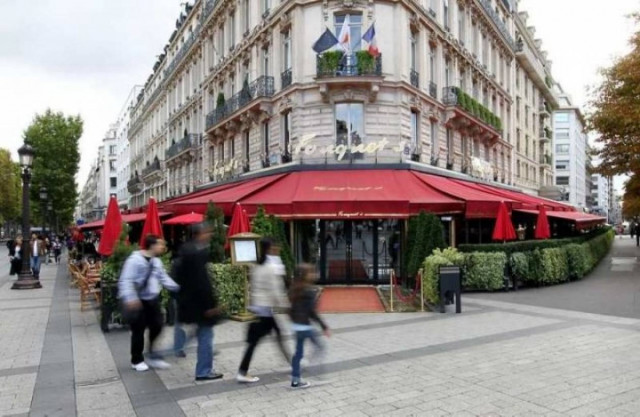 Εισβολή ανέργων σε εστιατόριο-σύμβολο του Σαρκοζί