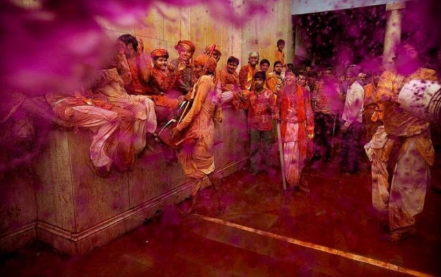 Το φεστιβάλ των χρωμάτων στην Ινδία