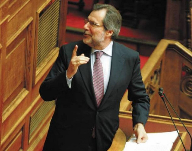 Χρ. Παπουτσής: «Το ΠΑΣΟΚ μετατρέπεται από κίνημα σε μικρό κόμμα»