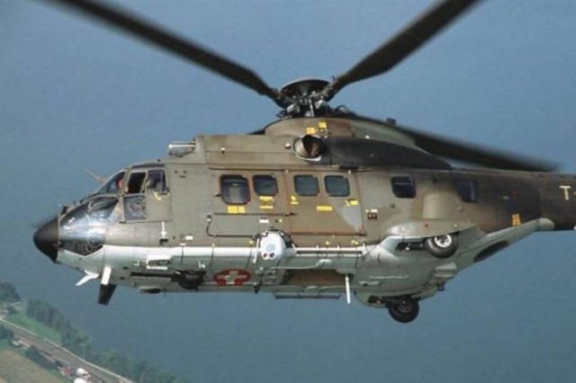 Γέννησε σε ύψος 2.000 ποδών, μέσα σε Super Puma!