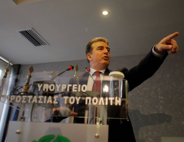 Βολές Χρυσοχοϊδη προς Παπουτσή