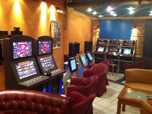 Είχαν στήσει μίνι «καζίνο» στον Άγιο Δημήτριο