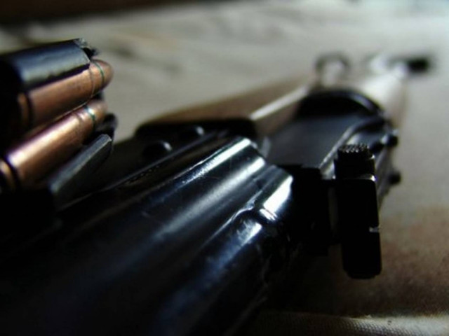 Ληστεία με καλάσνικοφ στη Λάρισα