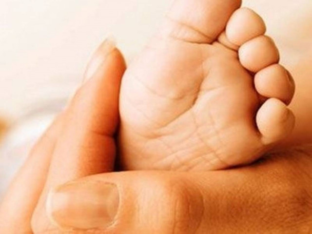 Σοκ στην Καβάλα: Πούλησαν το παιδί τους σε αστυνομικό