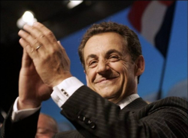 Προβάδισμα στο Νικολά Σαρκοζί