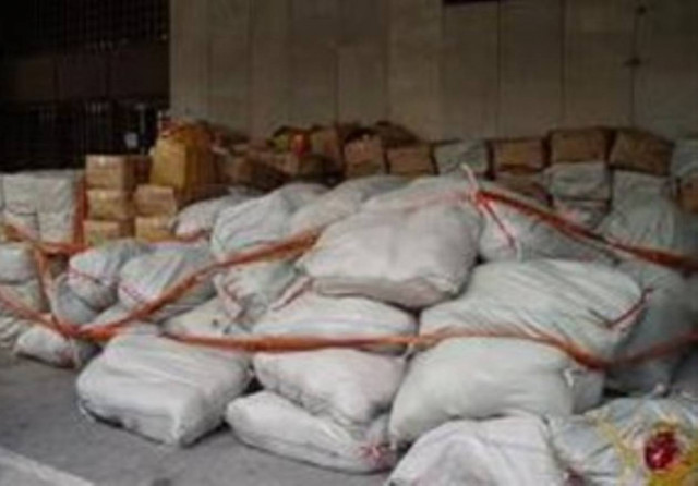 Συνελήφθησαν αλλοδαποί για λαθρεμπόριο μεγάλων ποσοτήτων καπνού