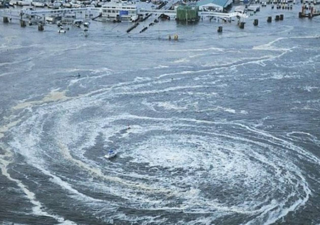 Σεισμός 6,9 ρίχτερ στην Ιαπωνία- φόβοι για τσουνάμι