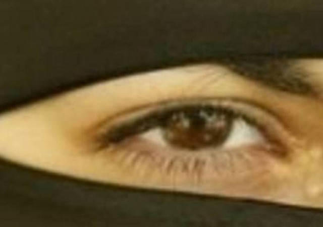 Αυτοκτόνησε διότι αναγκάστηκε να παντρευτεί τον βιαστή της