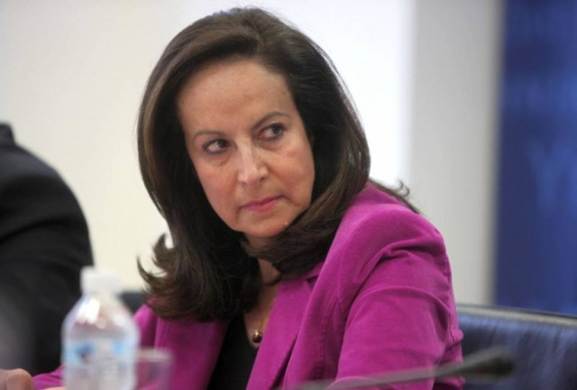 «Ξήλωσε» τη Διεύθυνση Επενδύσεων η Α. Διαμαντοπούλου