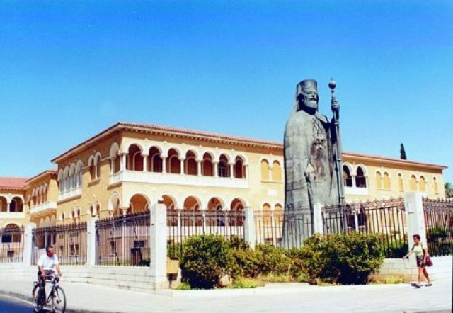 Είκοσι εκατ. ευρώ έσοδα από την φορολόγηση της εκκλησίας