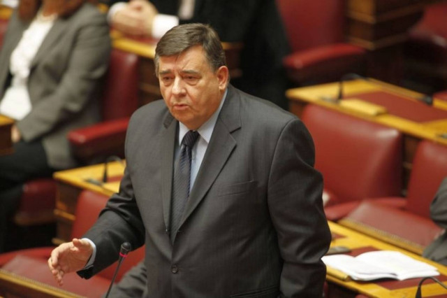 Ο Καρατζαφέρης ζητά debate με Σαμαρά-Βενιζέλο