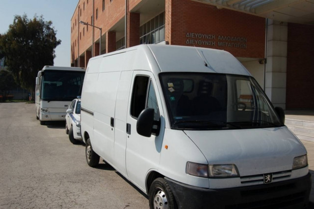 «Πιάστηκαν» τρεις Βούλγαροι διακινητές στο Χαϊδάρι