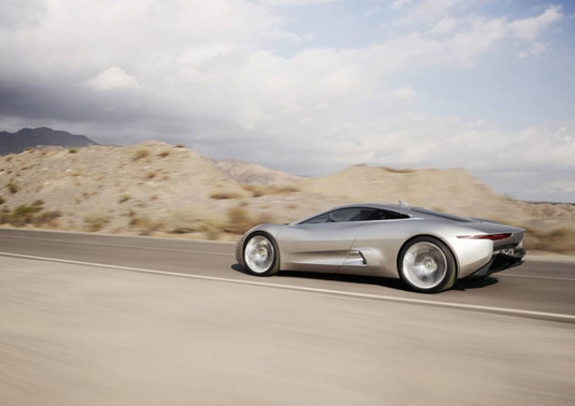 Jaguar X-C75: ένα υβριδικό supercar