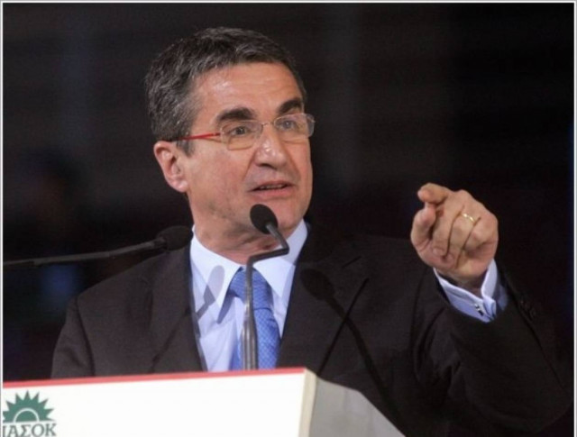 Λοβέρδος: Το ΠΑΣΟΚ είναι ριζωμένο στον ελληνικό λαό