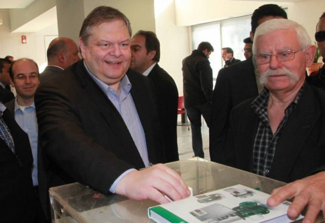 Μεγάλη η συμμετοχή στις εκλογές του ΠΑΣΟΚ